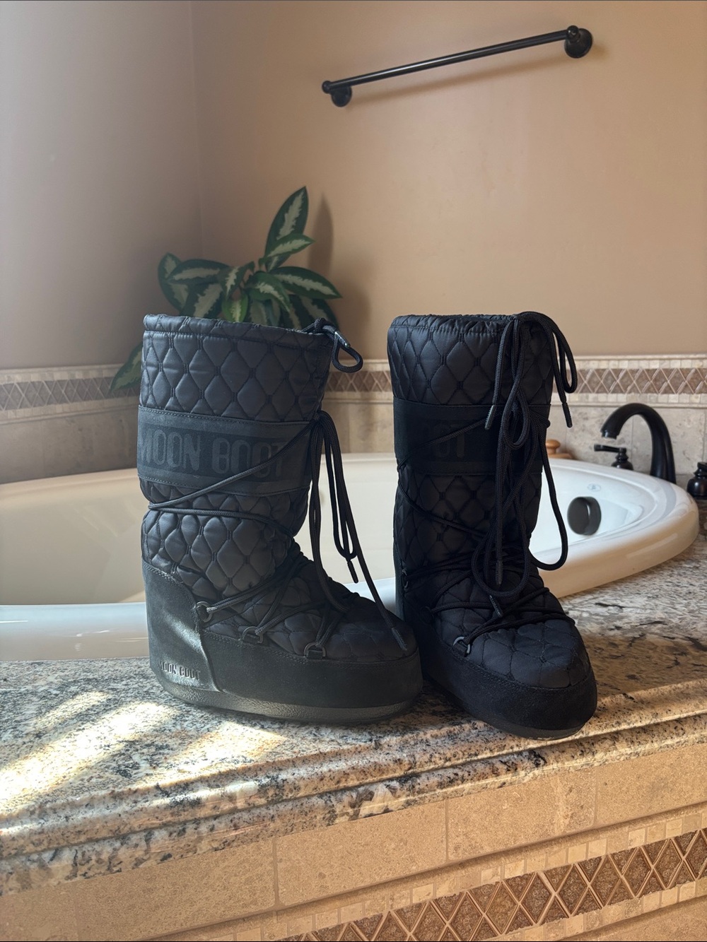 Moon boot